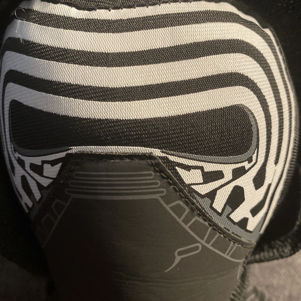 Muñeco de peluche súper deforme Kylo Ren Star Wars Force Awakens juguete de peluche con licencia Foto 2 de 4