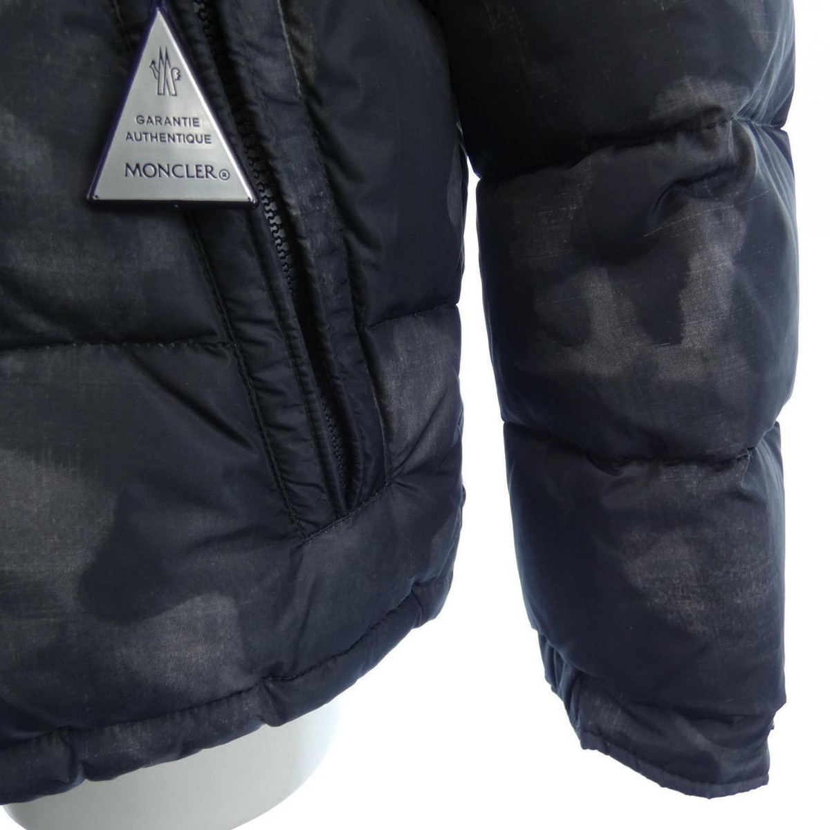 訳あり　MONCLER BUNKYO リフレクター素材　シルバー　サイズ1 訳あり MONCLER BUNKYO リフレクター素材 シルバー サイズ1