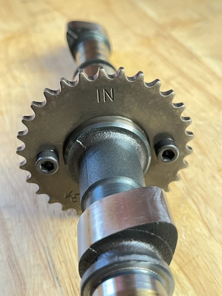 Árbol de levas de admisión Suzuki GS550 GS550L GS550E 1977-1983 OEM✅ EN ESPECIFICACIONES Foto 2 de 4