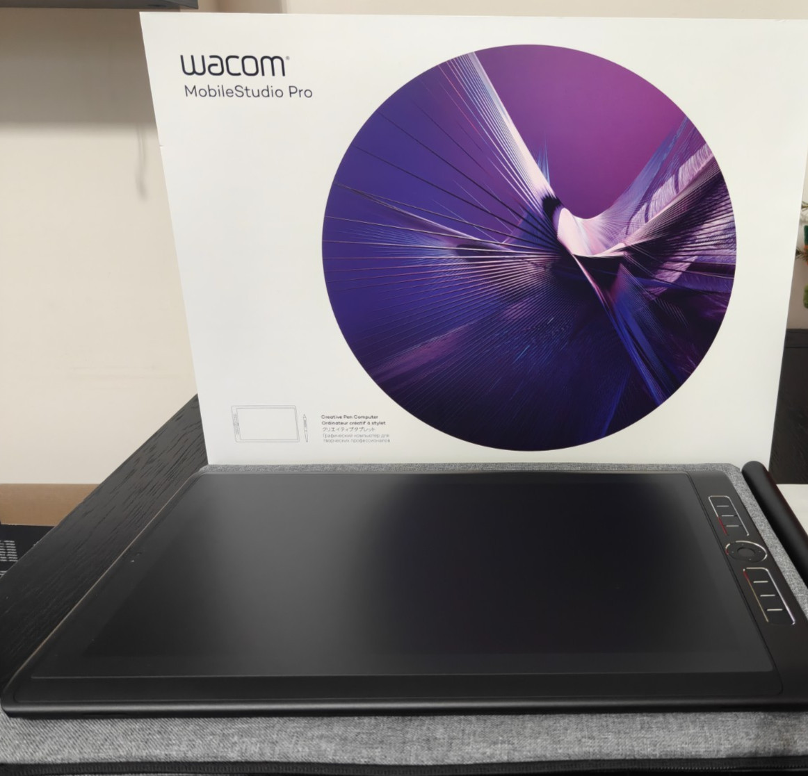 Wacom MobileStudio Pro 15.6" 4K 516GB i7, DTHW1621HK0B - Boxed + Laptop Bag incl