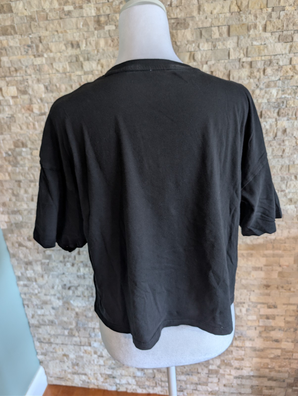 Women's Puma Black Athleisure Sunflower Pocket Graphic Tee Shirt Crop Top Sz L image 4