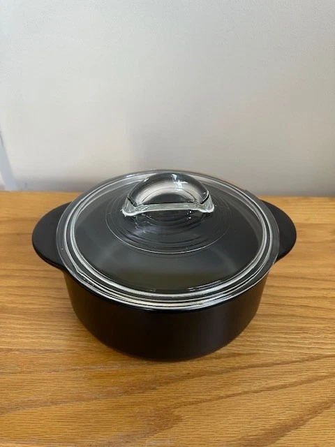 Pampered Chef Rockcrok Everyday Pan 2.5 Qt - Rock Crock with Glass Lid EUC