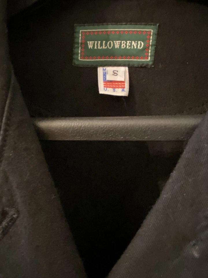 Chaqueta negra Willow Bend para mujer botones plateados y detalles hombreras vintage Foto 4 de 4