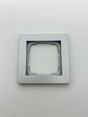 Gira 021125 E2 1-fach Rahmen alu silber kunststoff - gebraucht