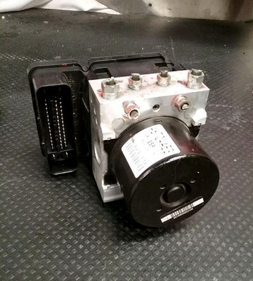 2010-2013 Mitsubishi Outlander Anti-lock Brake Pump w/traction Assembly - Used