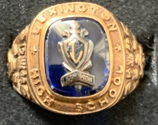 Vintage 10k Class Ring Lexington High School Size 9 Scrap Or Wear 8.40g