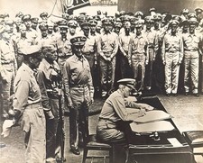 Douglas MacArthur Signing Japanese Surrender WWII Japan 1945 Press Photo