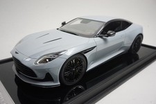Motorhelix Aston Martin Db12 4.0l V8 Coupe 2023 1:18 MH027NG