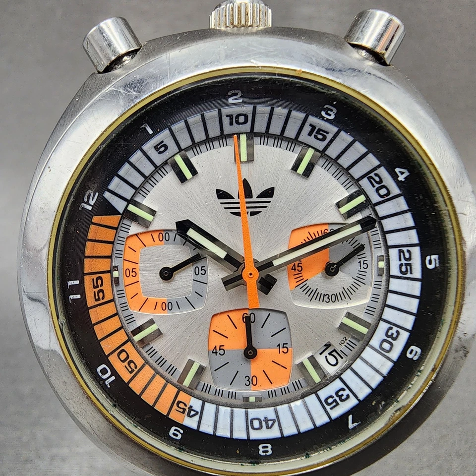 Adidas Bullhead relógio cronógrafo masculino 43mm mostrador prateado aço data redondo novo batedor - Imagem 2 de 4