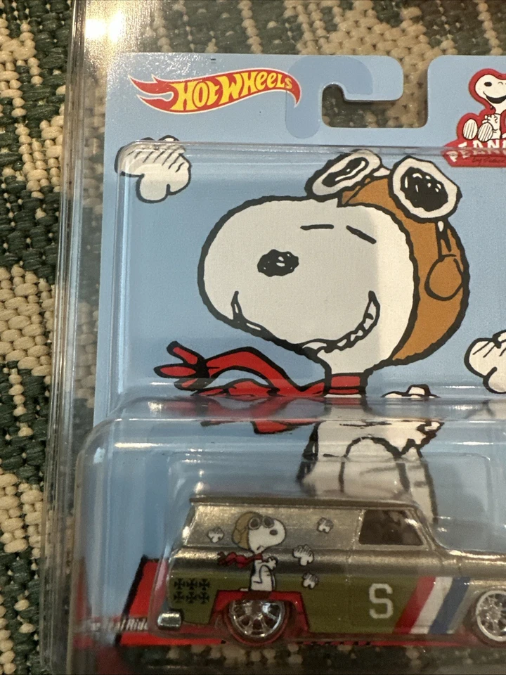 Hot Wheels Peanuts SNOOPY '64 GMC ПАНЕЛЬ 2014 Pop Culture Real Riders запечатанная новая - Изображение 4 из 4