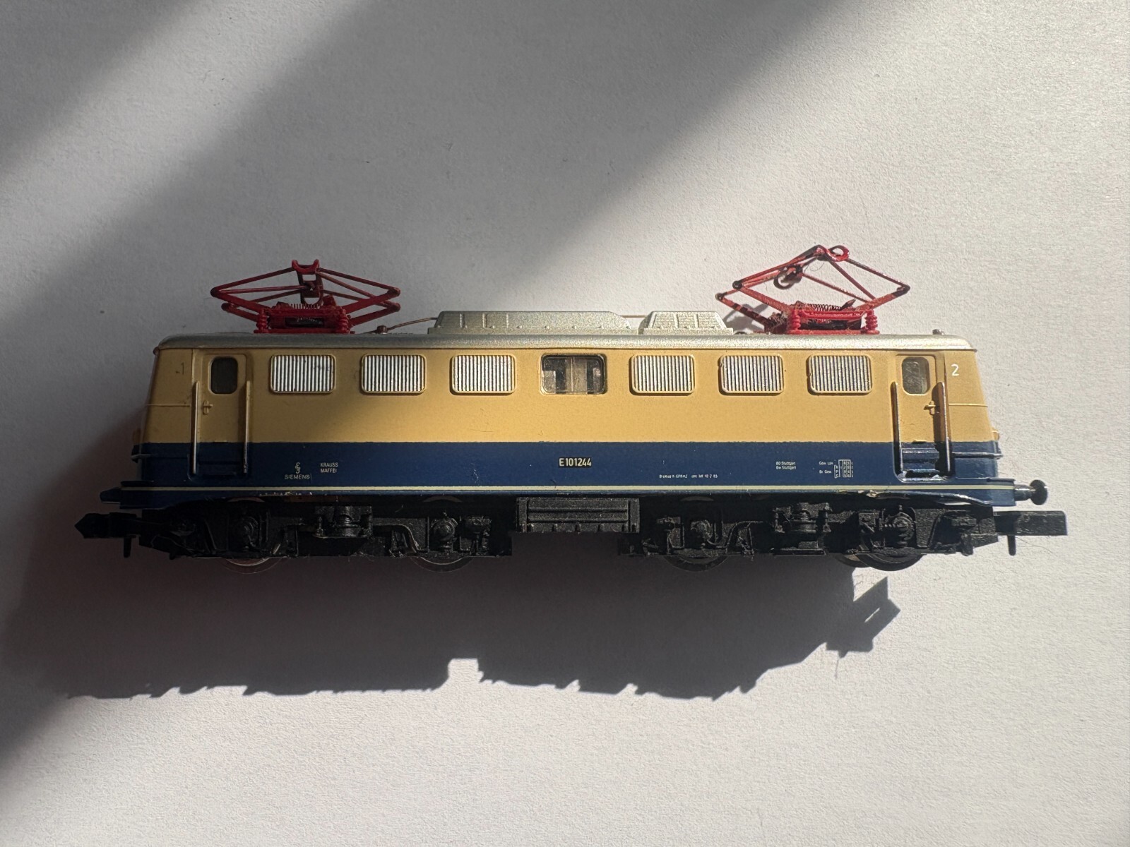 Picture 2 of 6