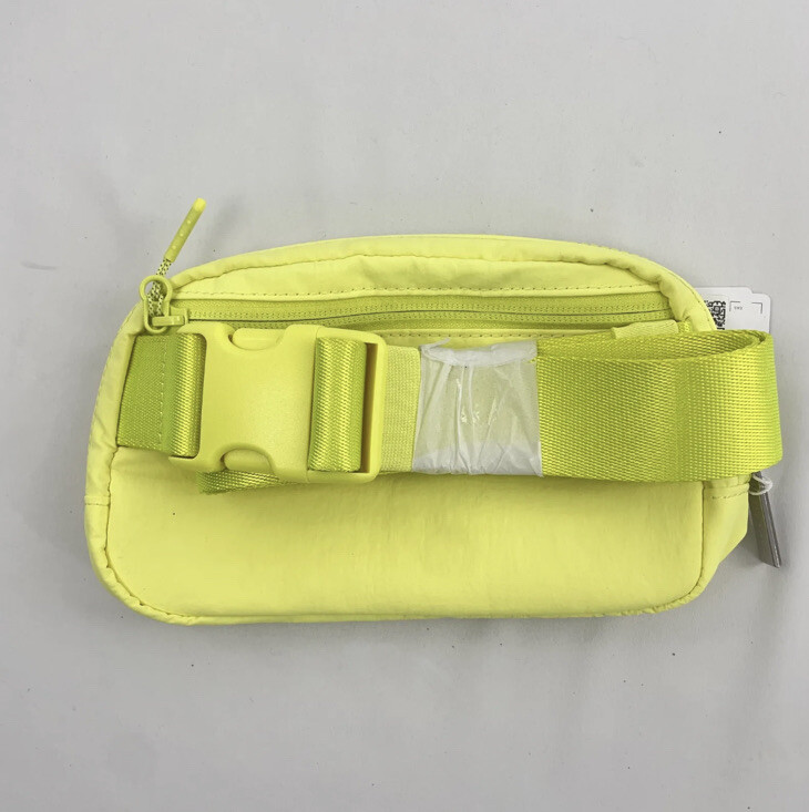 NWT💛LULULEMON💛1L EVERYWHERE BELT BAG💛ELECTRIC LEMON💛SOLD OUT💛AUTHENTIC💛 image 2