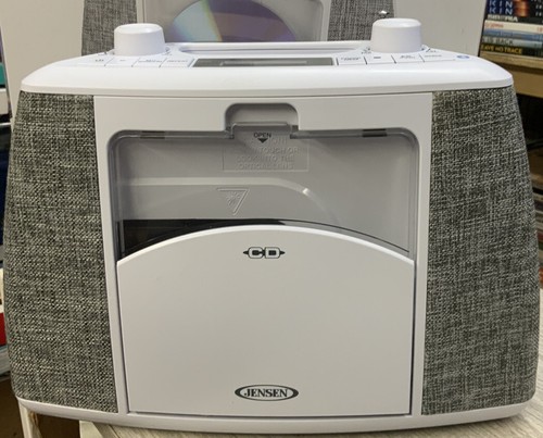 ✓ JENSEN CD-565 Portable Bluetooth CD 