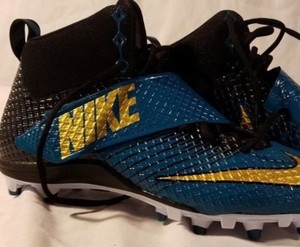 nike strike football cleats