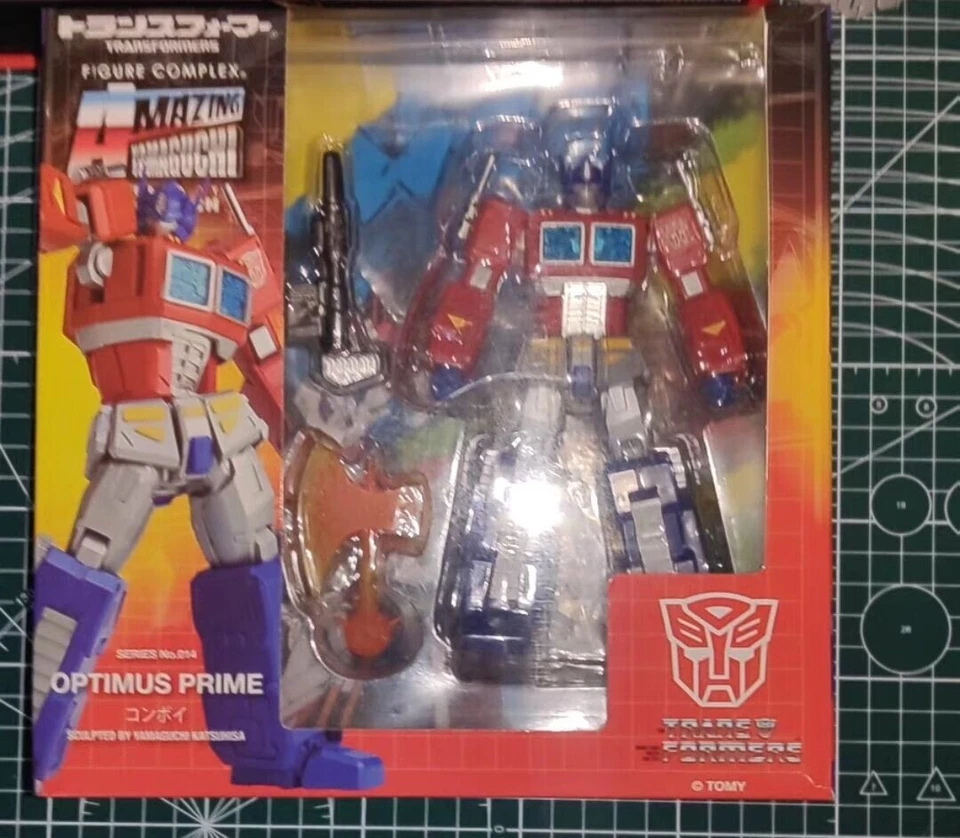 Kaiyodo Amazing Yamaguchi Revoltech Optimus Prime Action Figure In Stock New Toy - Image 2 of 4