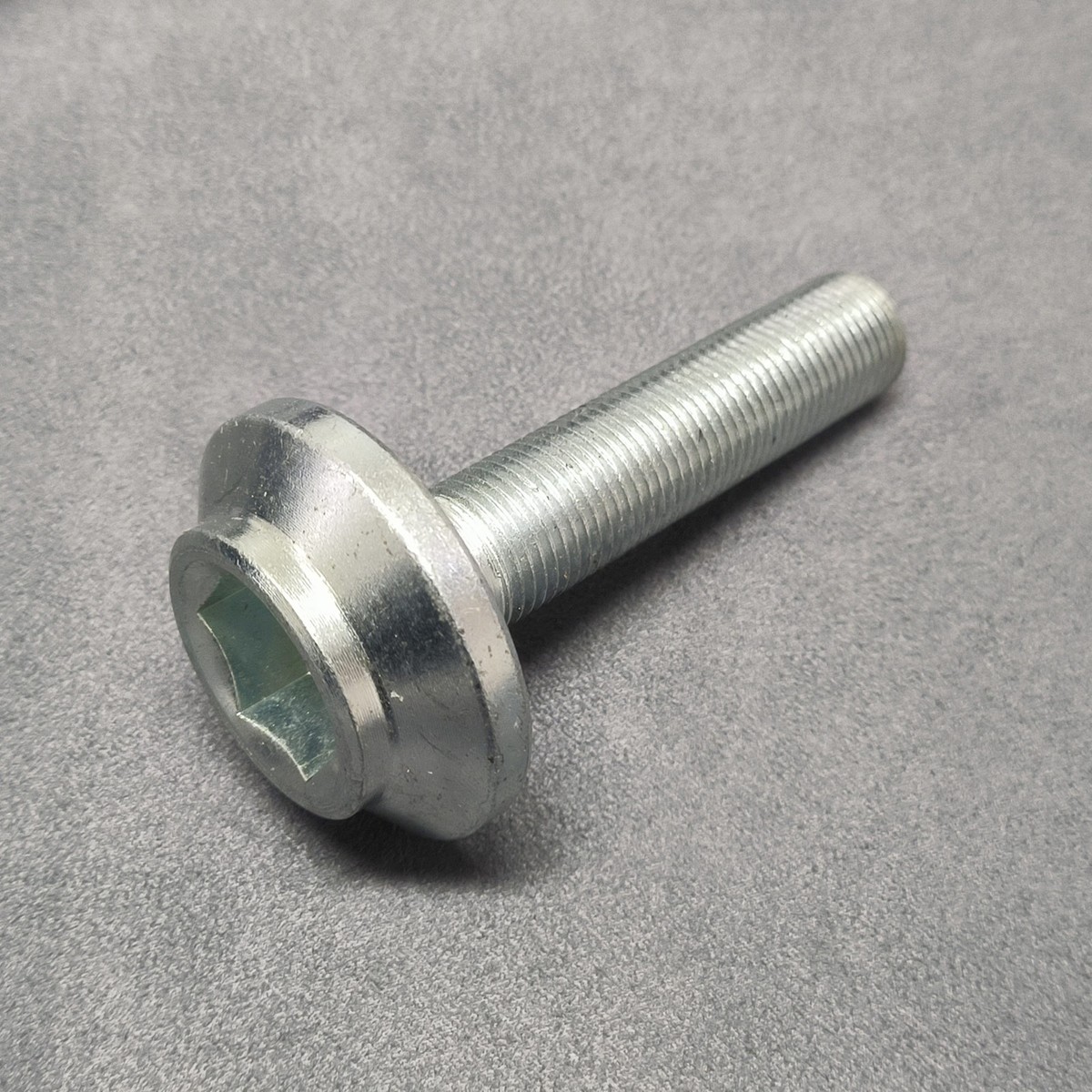 A2133308605 Front Right Axle Shaft for 18-21 Mercedes C253 GLC63