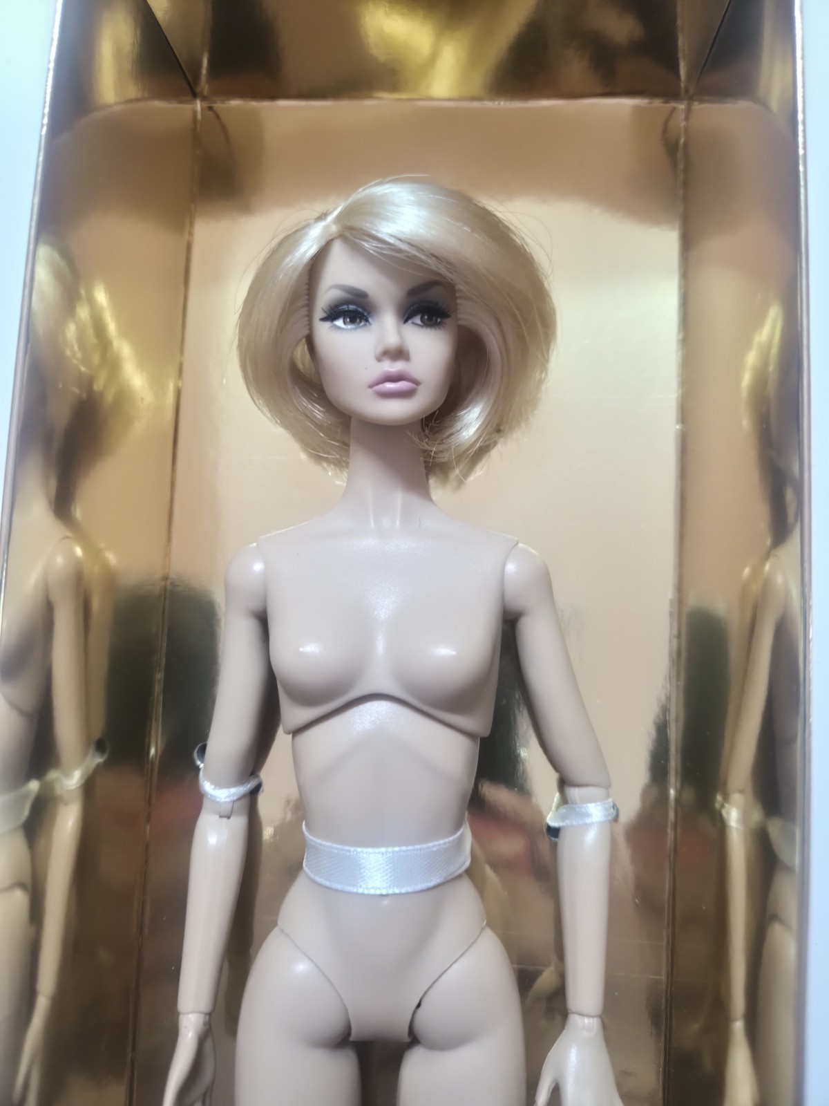 Poppy Parker Sign Of The Times Swinging London Nude Integrity Toys Fashion Doll