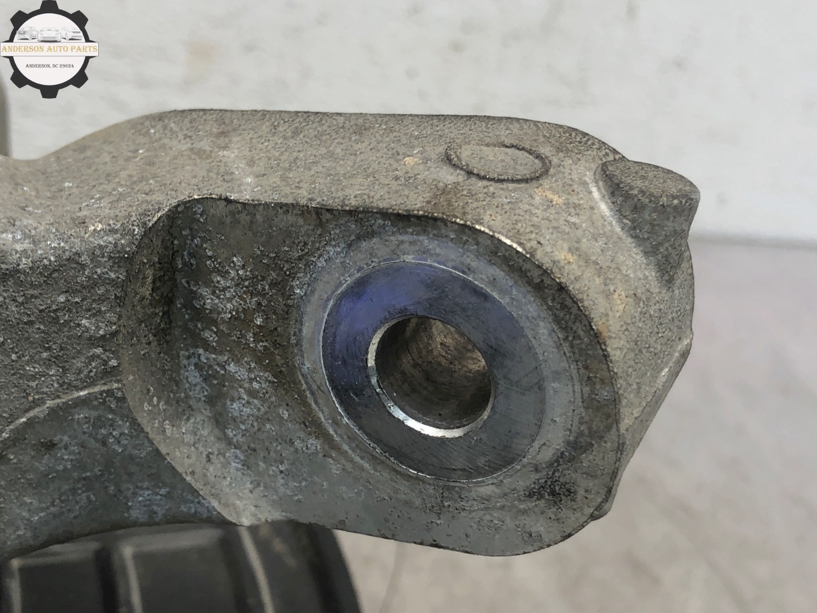 2017-2020 MASERATI LEVANTE AWD 3.0L RIGHT PASS REAR SPINDLE KNUCKLE HUB OEM