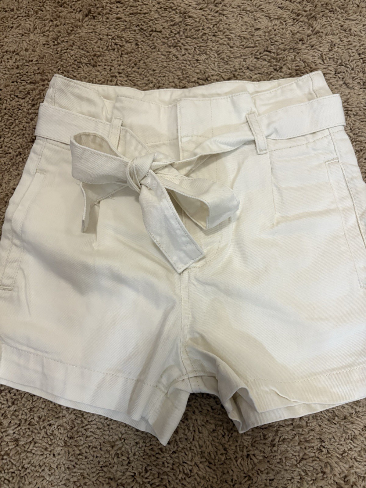 So Juniors White Denim Shorts Size 0 Belted Bow Accent Pockets