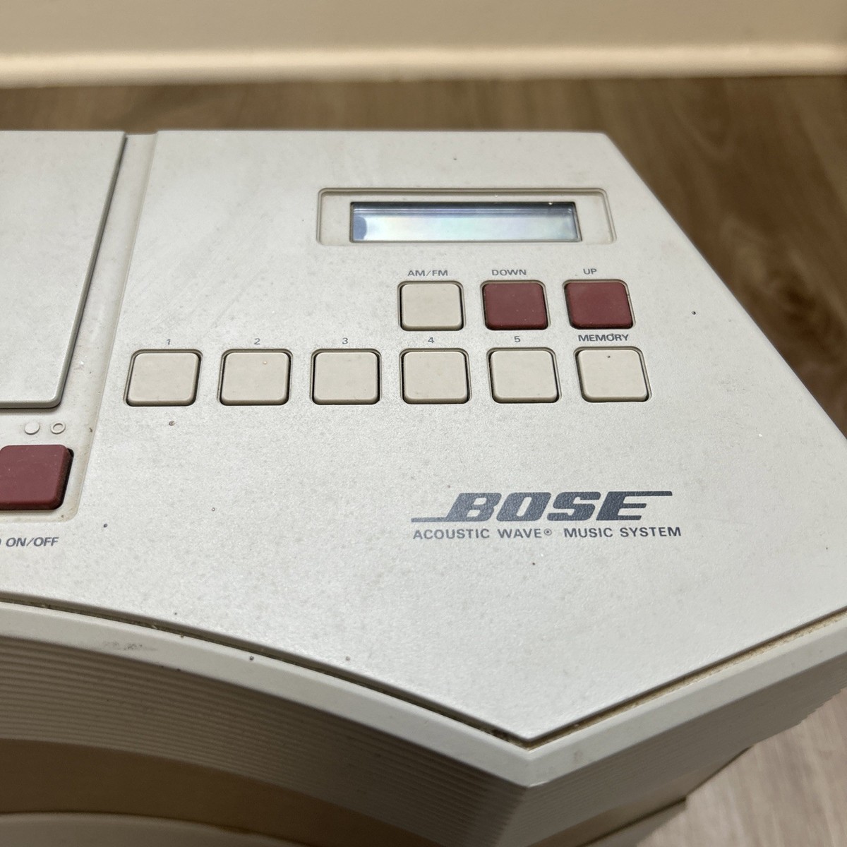 ラジオ・コンポ BOSE Acoustic Wave music system AW-1 Bose AW-1 Acoustic Wave Music System AM/FM Radio Cassette