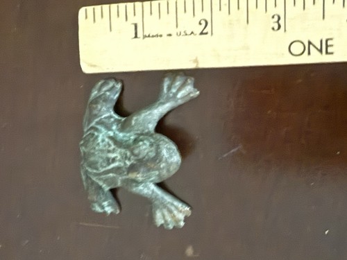 Vintage Cast Iron Bronze Frog - Green Signed Mexico Heavy  - Picture 4 of 5