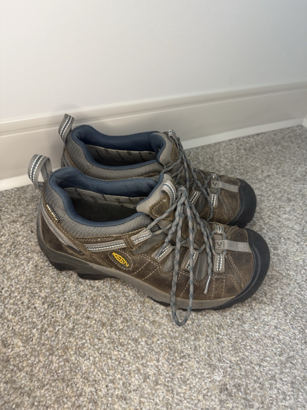 Scarpe da trekking ventilate KEEN da uomo Voyageur taglia 7 US