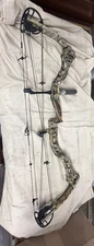 2009 Bowtech 82nd Airborne RH Bow Draw Length 29” Draw Weight 60# No Case