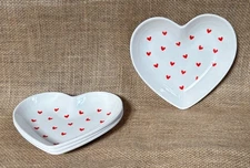 Heart Shaped Melamine Plate Set Deep Dish Twee Romantic Valentines Whimsical