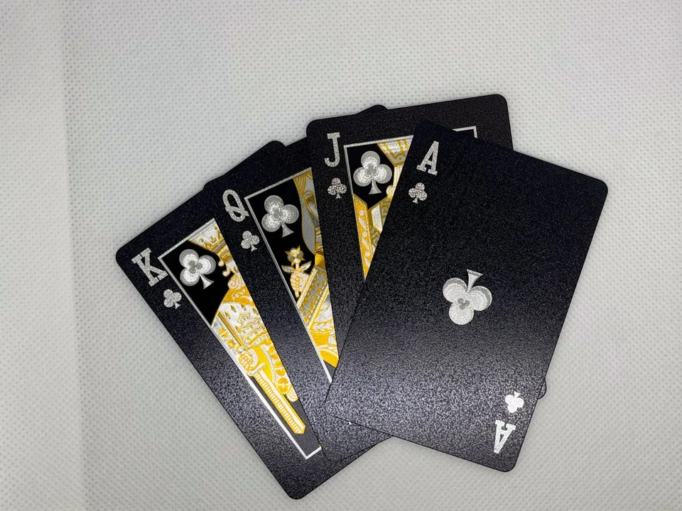 Luxury Mazzo di Carte da Gioco in Lamina d'Oro 24K– Lusso e Stile - Immagine 3 di 4