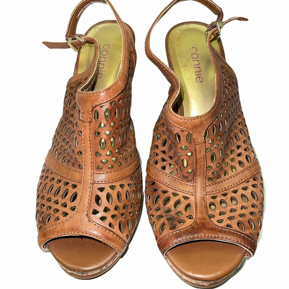 Sandalia para mujer Connie Nakita con cuña de corcho talla 9,5 marrón tostado Foto 2 de 4