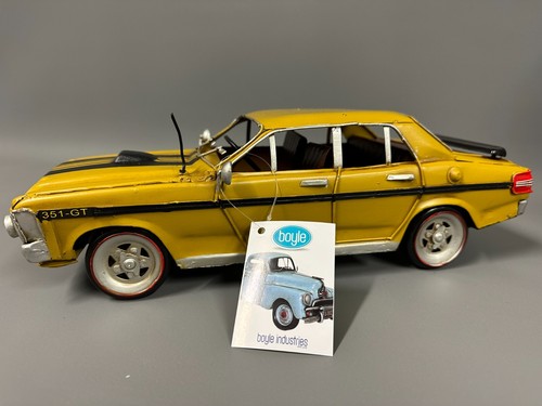 Nuevo con etiquetas Boyle Industries 31 cm amarillo XY GT Falcon lata automobelia coche de coleccionista - Imagen 3 de 4