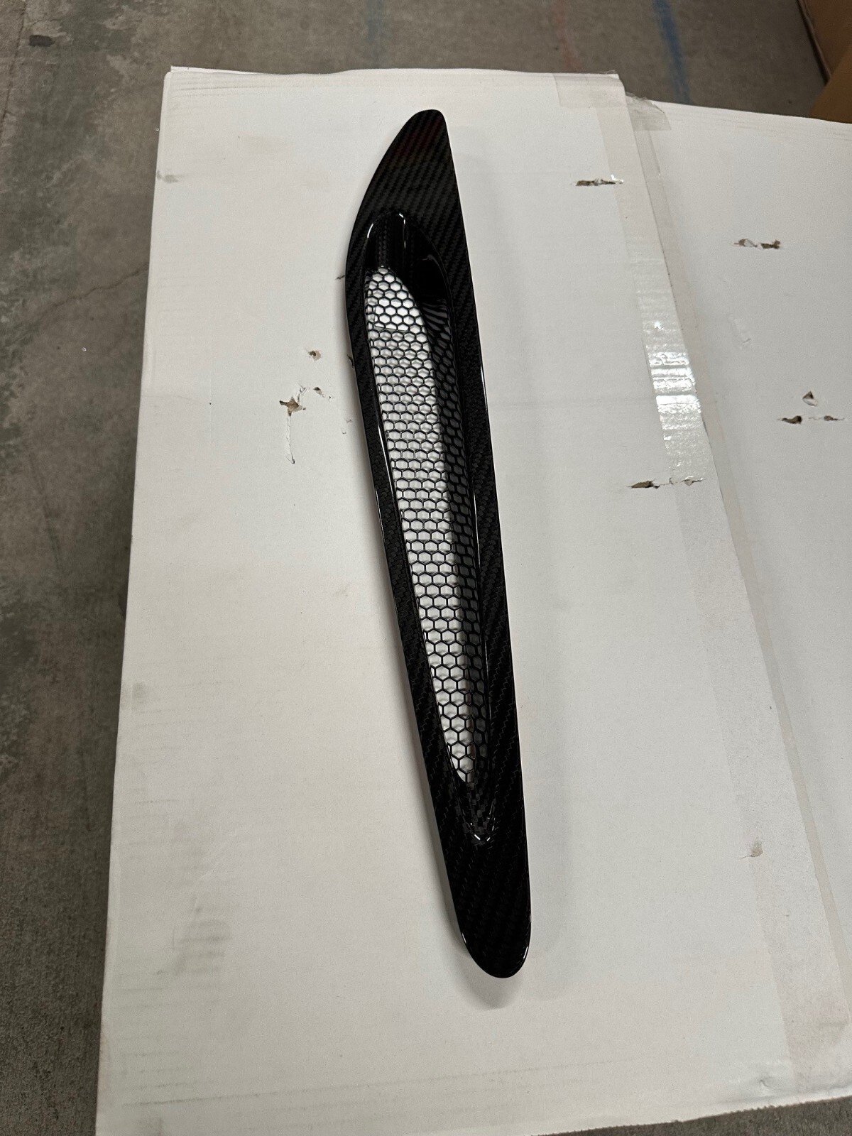 McLaren 750s Bonnet Duct Carbon LH