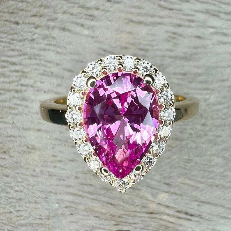 Alianza de diamantes y zafiros rosados naturales de 2,40 quilates de oro amarillo real de 14K 6 Foto 4 de 4