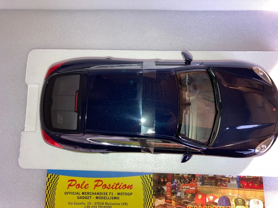 WAP0210120E MINICHAMPS DEALER 1:18 PORSCHE PANAMERA TURBO S 970 G1.2 BLUE MET. - Immagine 2 di 4