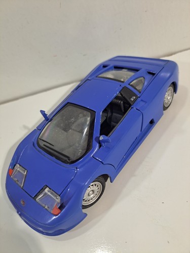 Maisto 1:24 Scale Blue Die Cast 1992 Bugatti EB110 Supercar - Picture 2 of 12