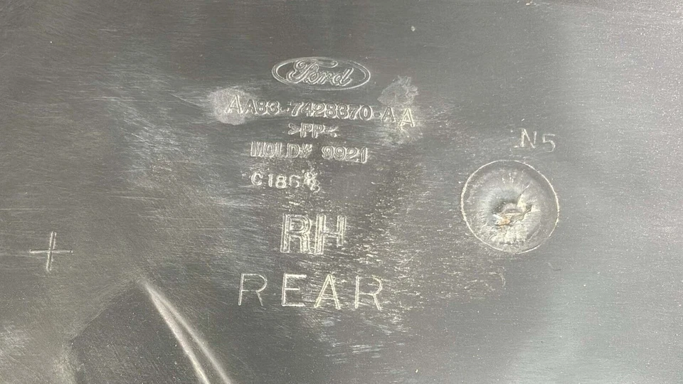 Ford Flex 2010 guardabarros trasero derecho del lado del pasajero protector contra salpicaduras fabricante original Aa83-7428370-A Foto 4 de 4