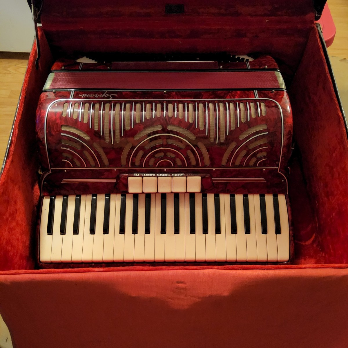Vintage Soprani Accordion Made in Italy Red Pearl 41/120 w Case