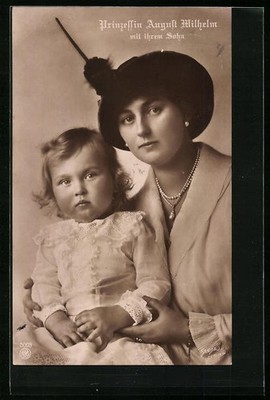 Ansichtskarte Prinzessin August Wilhelm von Preußen mit ihrem Sohn 1914 