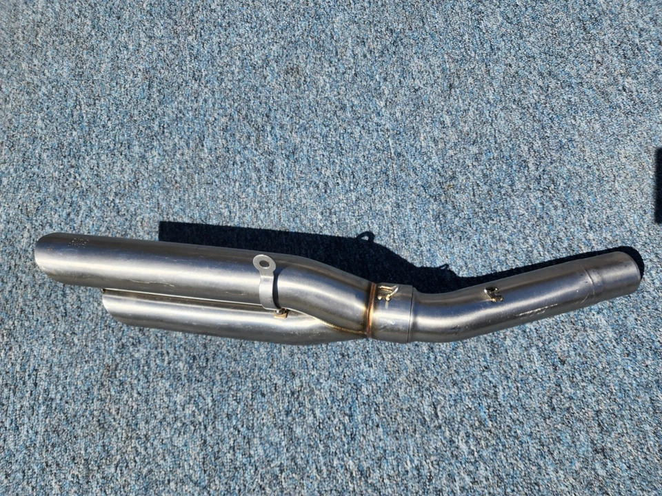 Silenciador de escape Danmoto Slip-on usado acero inoxidable doble punta Foto 2 de 4