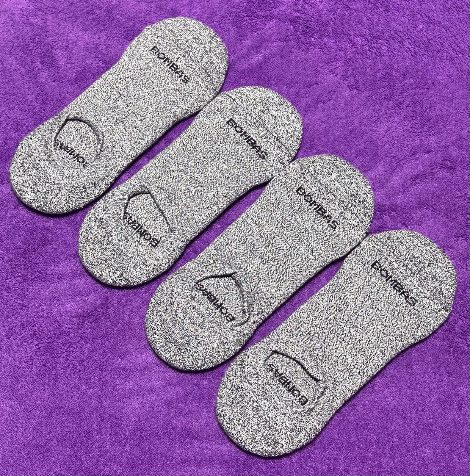 Bombas 4-Pack Unisex No Show Socks Grey Size Large NWOT