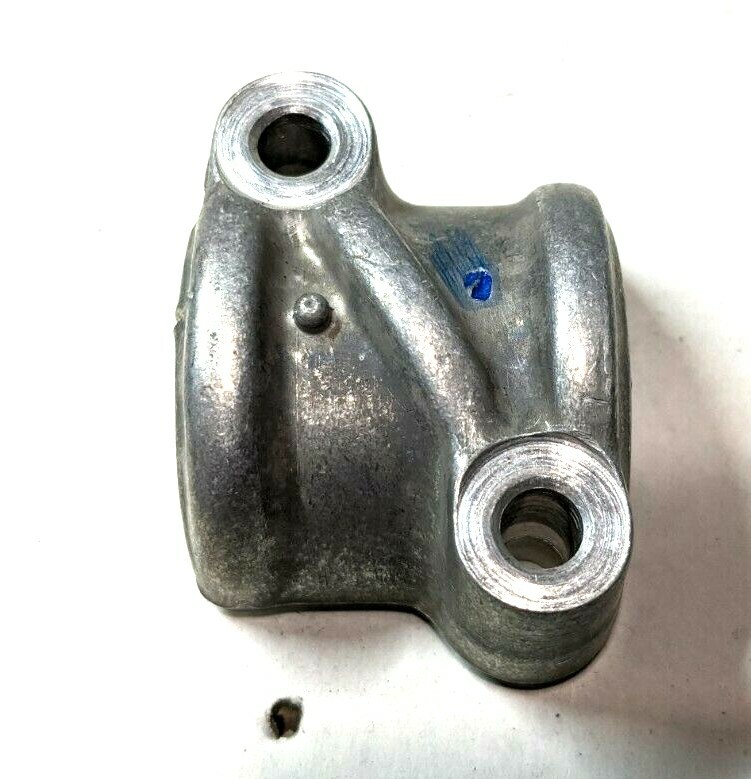 FERRARI 348 PARTS  ENGINE RIGHT HEAD CAMSHAFT CAP # 1