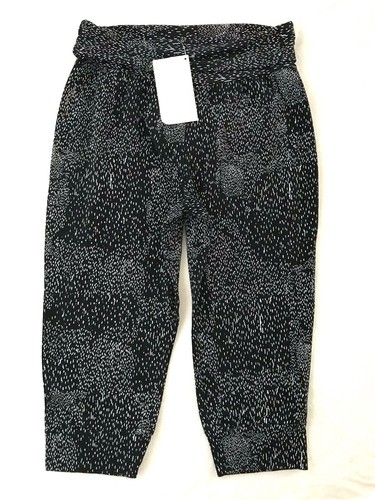 NWT! FABLETICS HAMILTON SWEATPANT III FOLD BLACK WHITE $49.95 XS S - Picture 3 of 5
