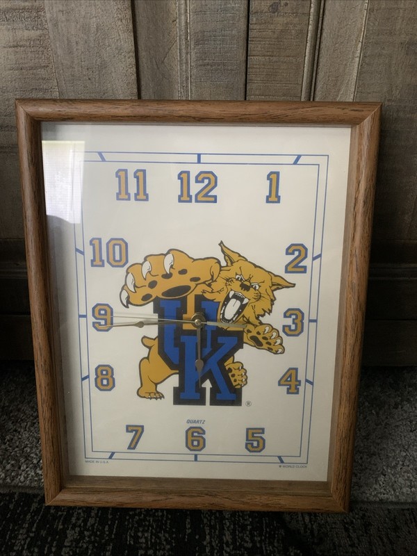 Vintage  Clock University of Kentucky- Wildcats Mascot Clock Not Working