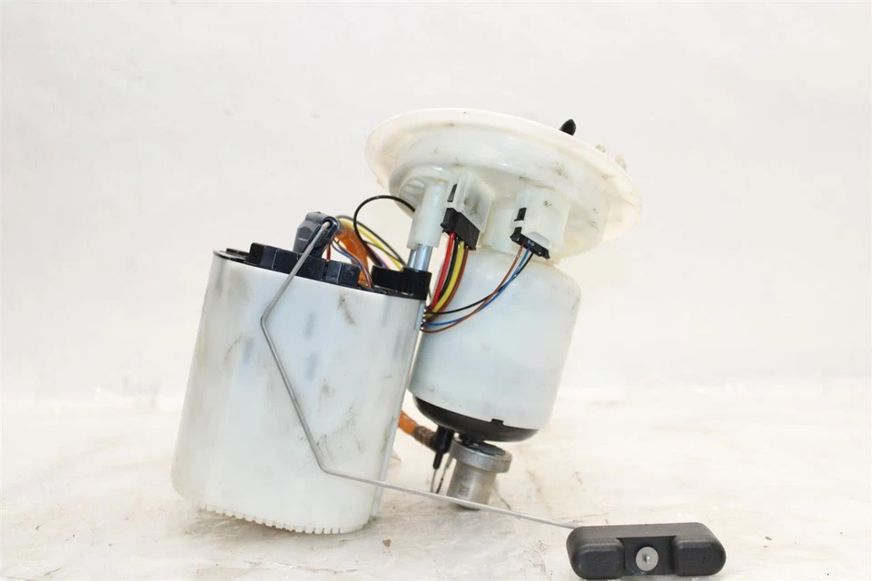 Used Fuel Pump fits: 2013 Audi S4 Pump Assembly tank mounted Grade A - Image 2 of 4