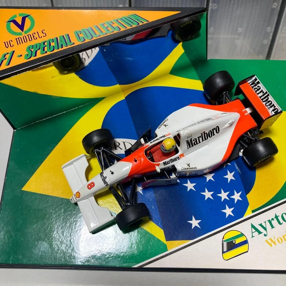Modelo UC 1/43 McLaren McLaren MP4/8 Ayrton Senna Foto 4 de 4