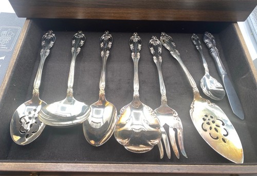 Oneida Community Flatware Set of 80 Piece Silverplate Flatware in Original Box - Picture 2 of 15