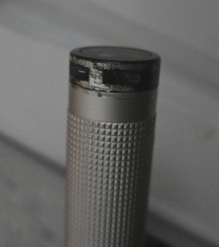 Victorinox Swiss Army LED Flashlight use 2 AAA Cell - VMS06060 UNTESTED AS IS - Picture 3 of 5