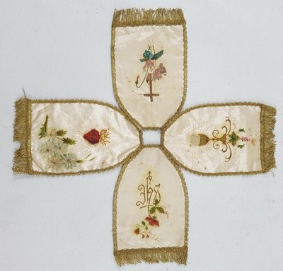Antikes französisches Kreuz 19. Jh. handbemalt Metallic Spitze Fransen Seide Ziborium Schleier