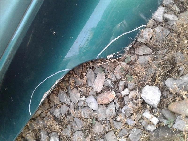 (LOCAL PICKUP ONLY) Trunk/Hatch/Tailgate Coupe Opt Y3F Heated Fits 96-02 CAMARO - Image 3 of 4