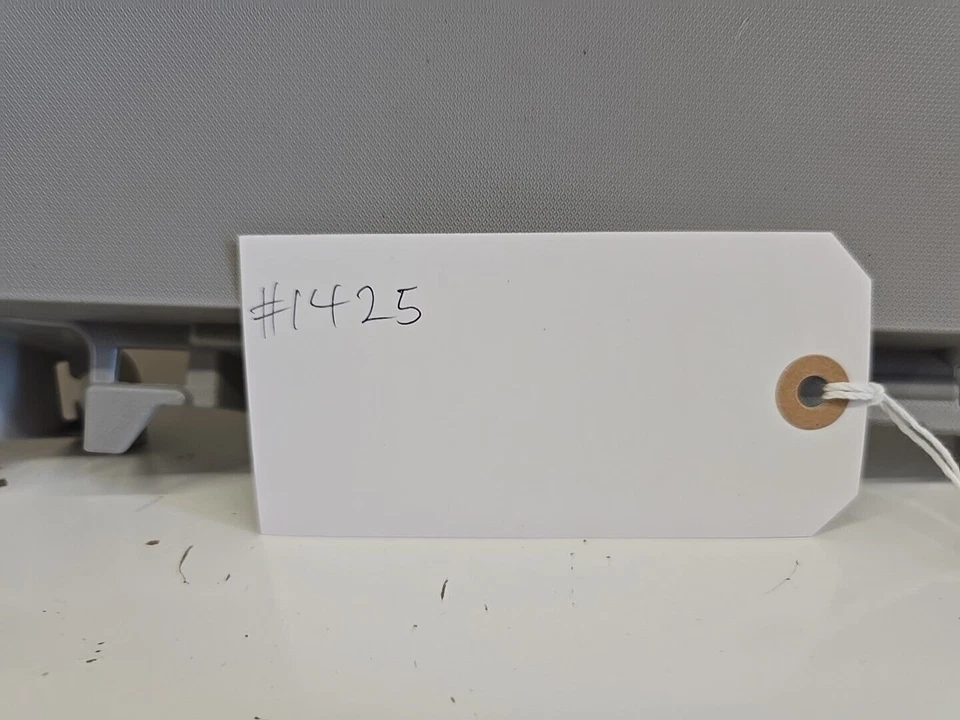 Tapicería interior del panel del cuarto del conductor trasero Toyota Rav4 2016-2018 62480-0R040 Foto 2 de 4